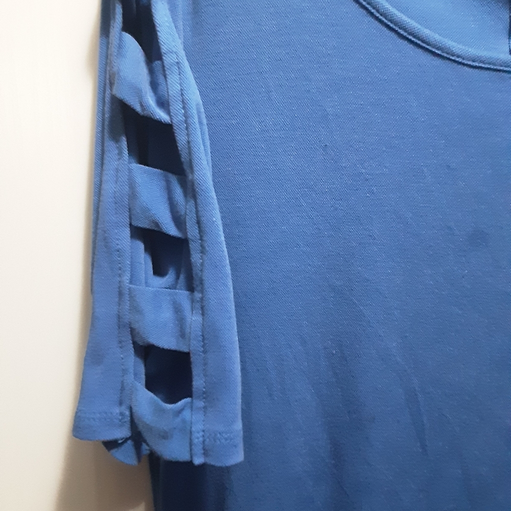 Quarter Sleeves Top - Picture 2 of 4
